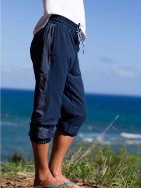 Lululemon Work It Out Track Pant
Inkwell / Wagon Stripe Inkwell, Sz 6